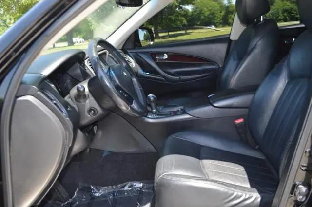 2016 INFINITI QX50 Standard