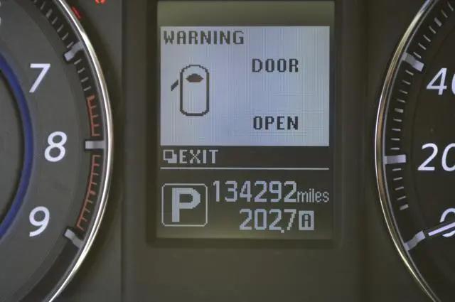 2015 INFINITI QX70 Standard