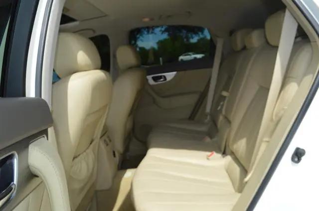 2015 INFINITI QX70 Standard