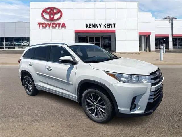 2017 Toyota Highlander XLE for sale in Evansville, IN