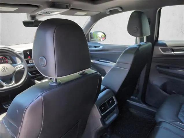 2024 Volkswagen Atlas Cross Sport 2.0T SEL Premium R-Line
