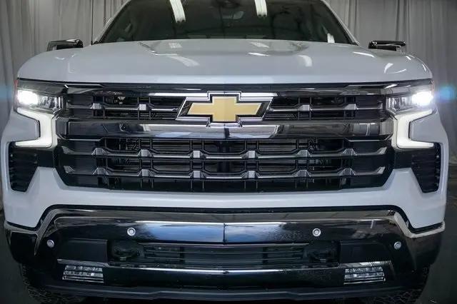 2025 Chevrolet Silverado 1500 4WD Crew Cab Short Bed LTZ