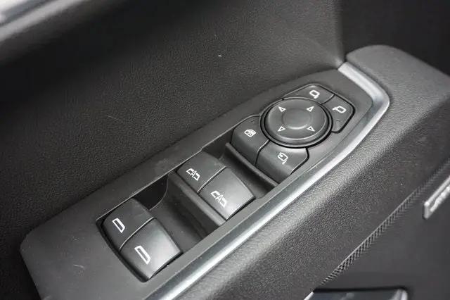 2025 Chevrolet Silverado 1500 4WD Crew Cab Short Bed LTZ