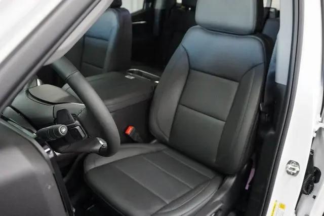 2025 Chevrolet Silverado 1500 4WD Crew Cab Short Bed LTZ