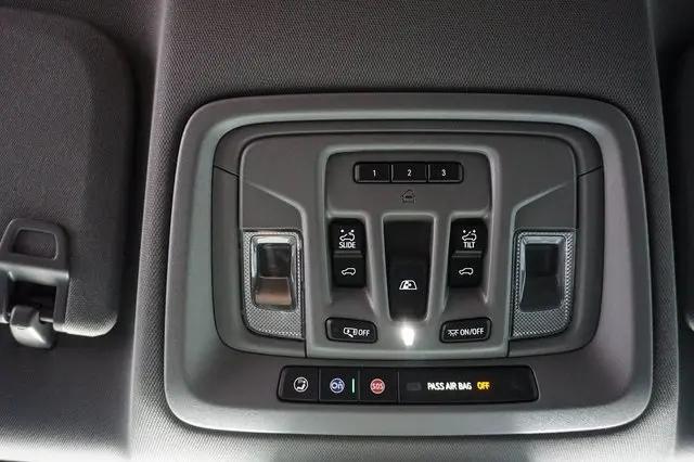 2025 Chevrolet Silverado 1500 4WD Crew Cab Short Bed LTZ