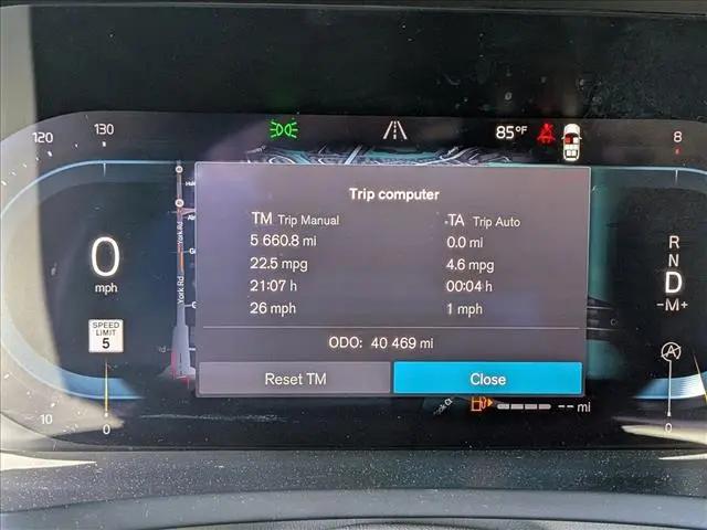 2023 Volvo XC90 B5 Plus