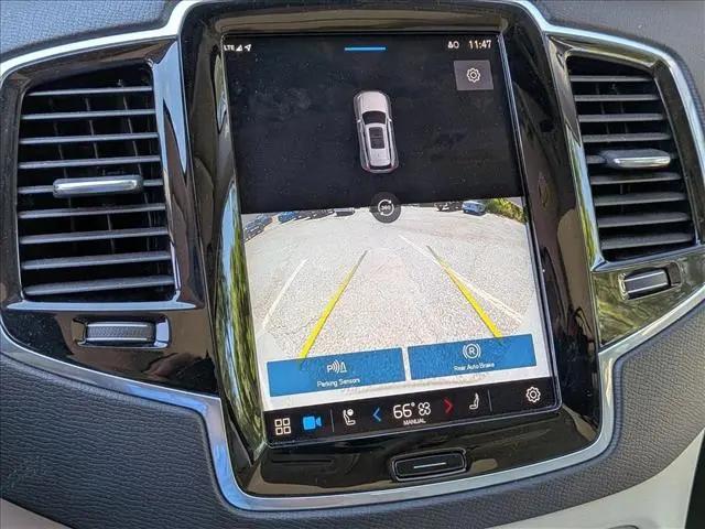 2023 Volvo XC90 B5 Plus