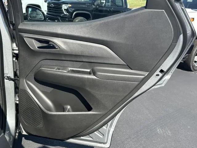 2027 Chevrolet Bolt LT FWD