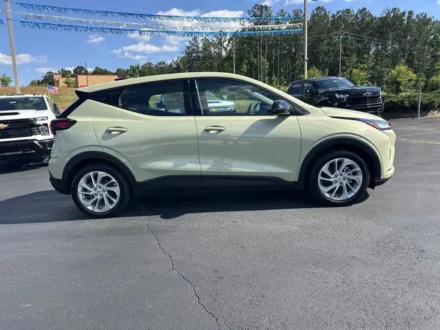 2027 Chevrolet Bolt LT FWD
