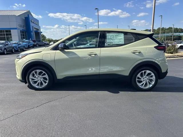 2027 Chevrolet Bolt LT FWD
