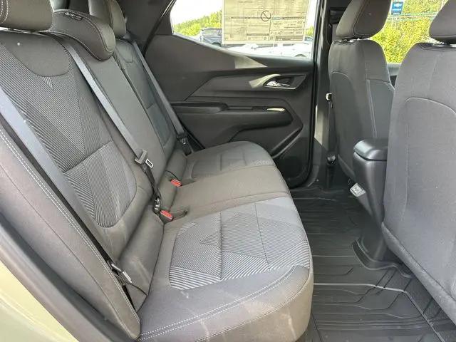 2027 Chevrolet Bolt LT FWD