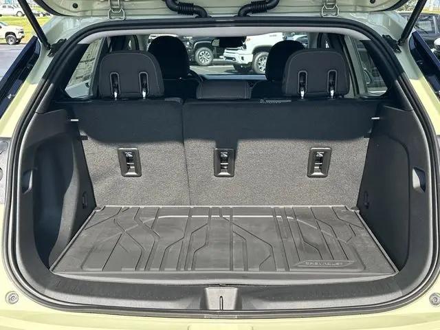 2027 Chevrolet Bolt LT FWD