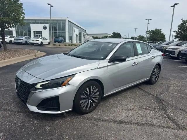 2024 Nissan Altima SV FWD for sale in Lee's Summit, MO