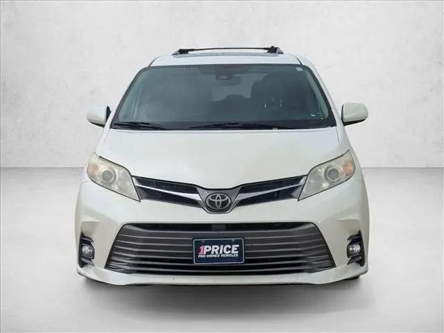 2019 Toyota Sienna XLE 8 Passenger