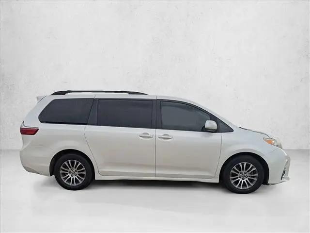 2019 Toyota Sienna XLE 8 Passenger
