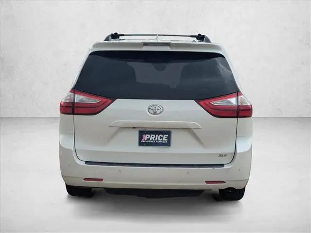 2019 Toyota Sienna XLE 8 Passenger