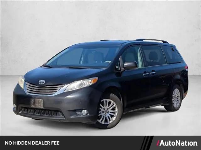 2013 Toyota Sienna XLE V6 8 Passenger for sale in Valencia, CA