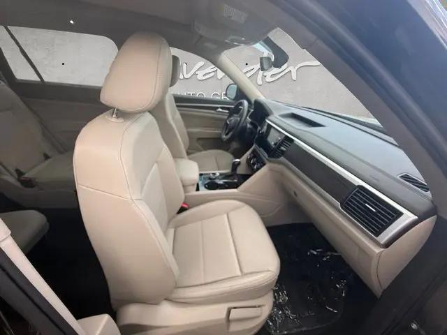 2022 Volkswagen Atlas 3.6L V6 SE w/Technology