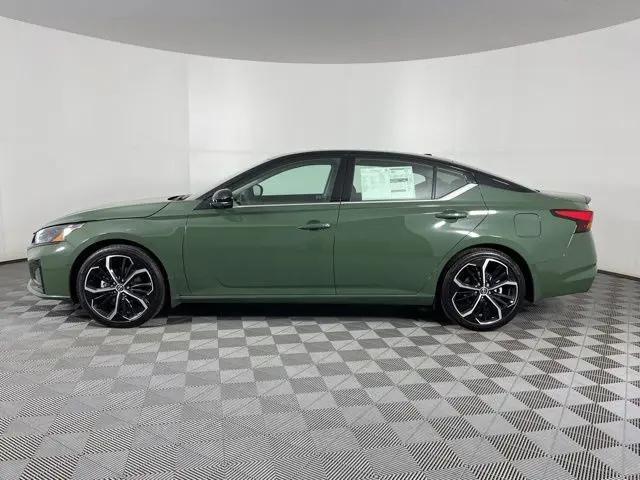 2026 Nissan Altima SR FWD