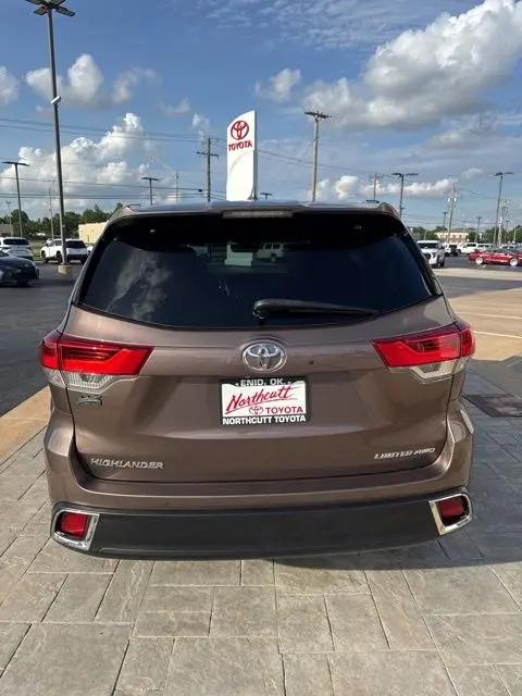 2019 Toyota Highlander Limited Platinum