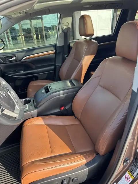 2019 Toyota Highlander Limited Platinum