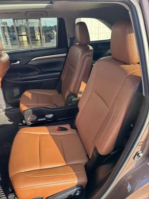 2019 Toyota Highlander Limited Platinum