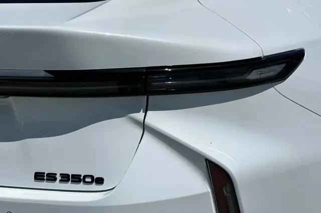 2026 Lexus ES 350 Premium