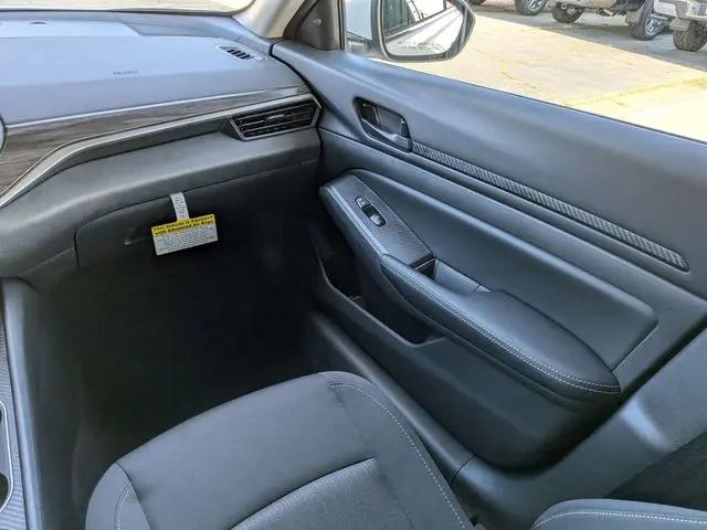 2026 Nissan Altima SV FWD