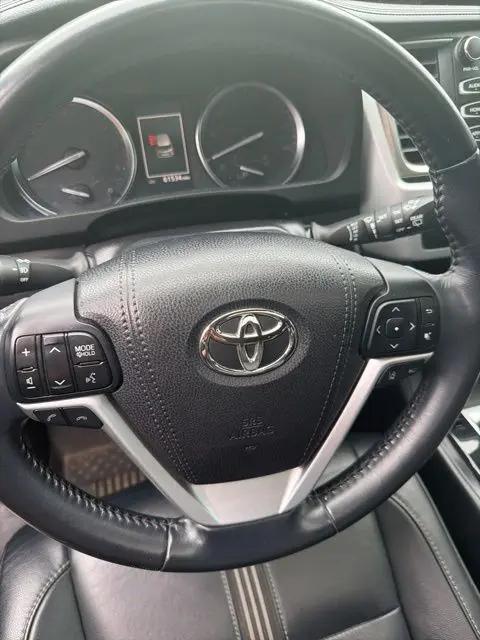 2018 Toyota Highlander SE for sale near Cincinnati, OH
