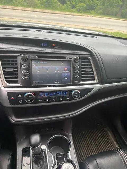 2018 Toyota Highlander SE