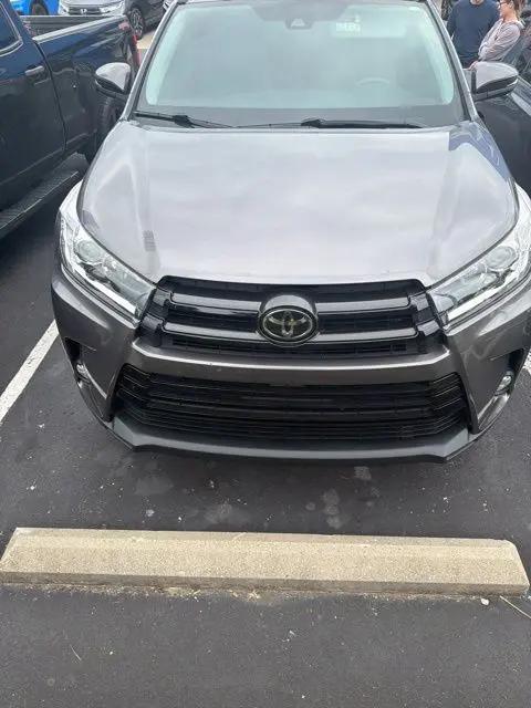 2018 Toyota Highlander SE