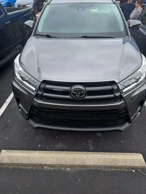 2018 Toyota Highlander SE