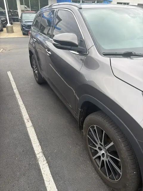 2018 Toyota Highlander SE