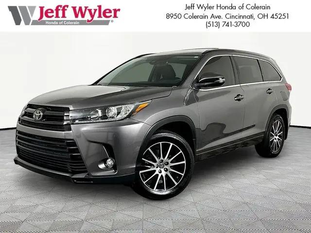 2018 Toyota Highlander SE for sale near Cincinnati, OH