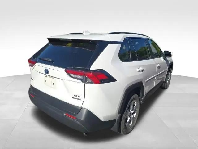 2021 Toyota RAV4 Hybrid XLE