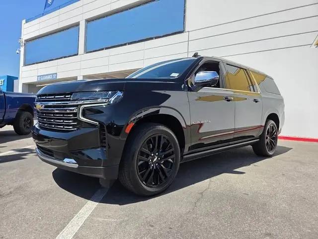 2024 Chevrolet Suburban 4WD Premier