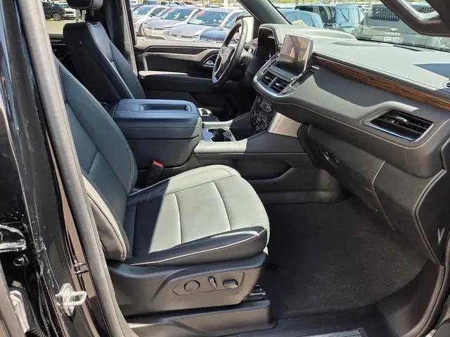 2024 Chevrolet Suburban 4WD Premier