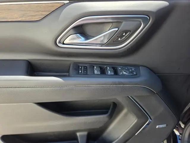 2024 Chevrolet Suburban 4WD Premier