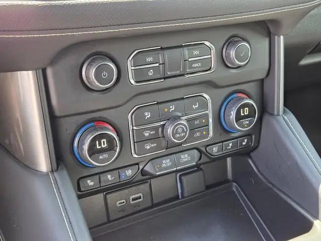 2024 Chevrolet Suburban 4WD Premier