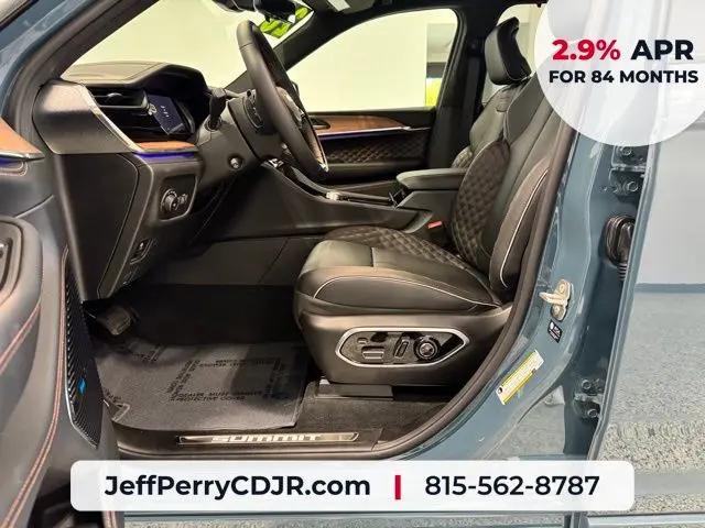 2026 Jeep Grand Cherokee Summit 4x4