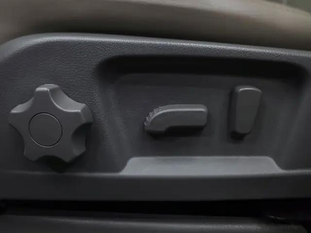 2020 Nissan 3500 SL