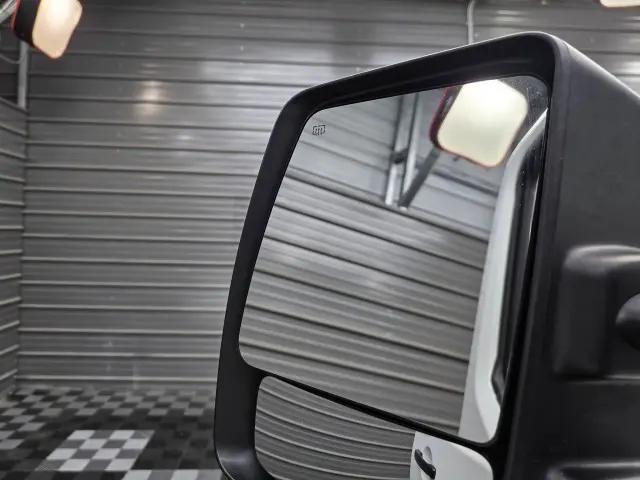 2020 Nissan 3500 SL