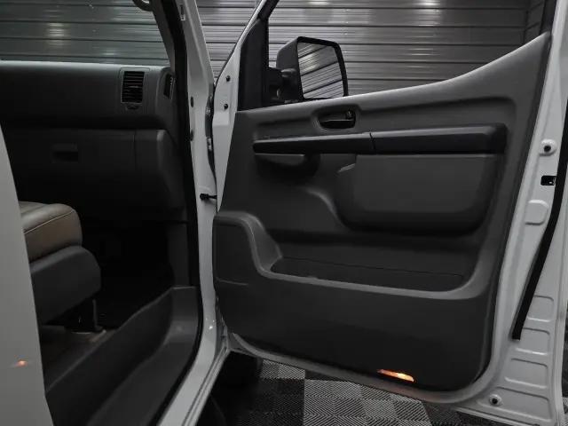 2020 Nissan 3500 SL