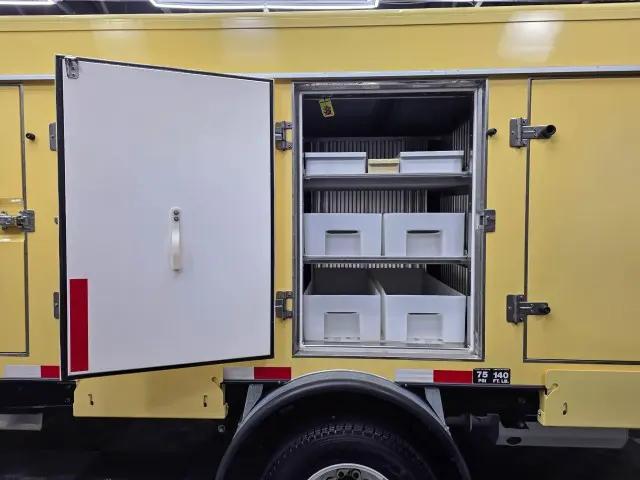 2022 Ford E-450 Cutaway Base