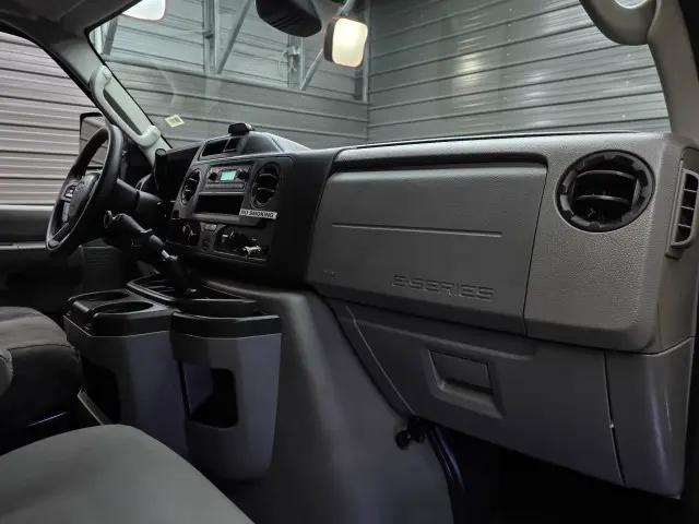 2022 Ford E-450 Cutaway Base