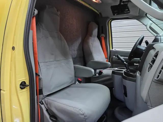 2022 Ford E-450 Cutaway Base