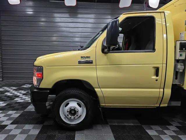 2022 Ford E-450 Cutaway Base