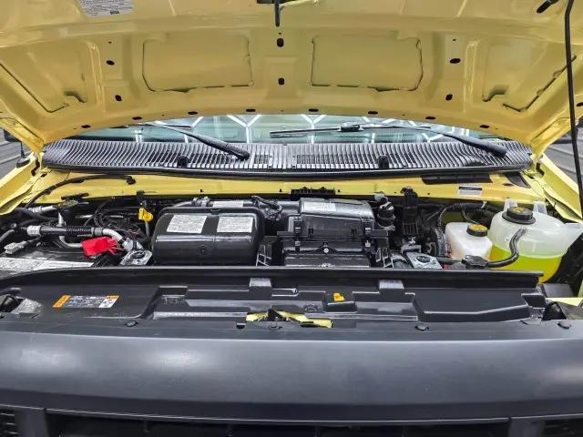 2022 Ford E-450 Cutaway Base
