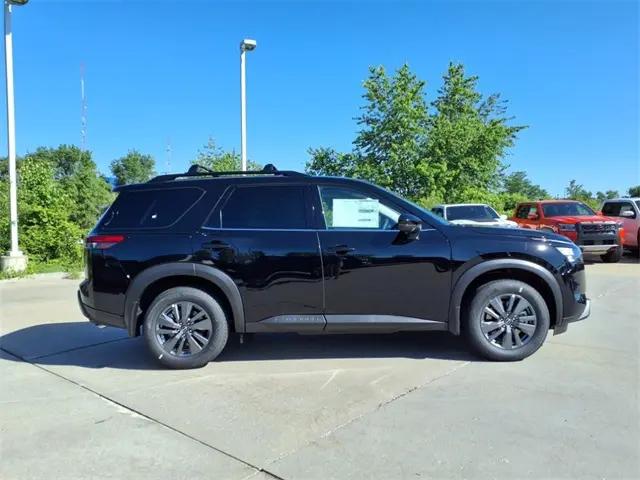 2025 Nissan Pathfinder SV 4WD