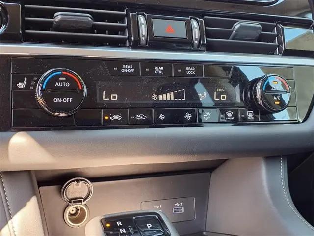 2025 Nissan Pathfinder SV 4WD